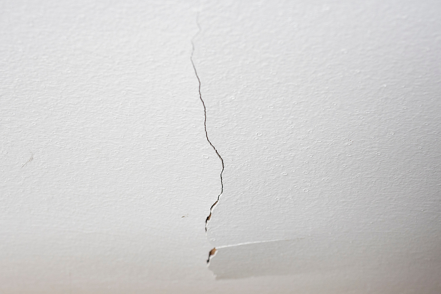 Repair Cracks in the Ceiling